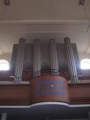 Seifhennersdorf, Kreuzkirche, Prospekt.JPG