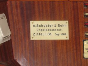 Seifhennersdorf, Kreuzkirche, Spieltisch(7).JPG