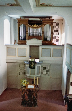 Solms-Oberndorf, Dorfkirche, Orgel 2.jpg