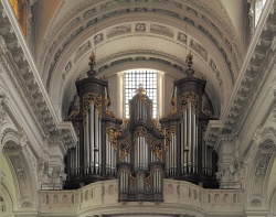 Solothurn - St- Ursen - Orgel.jpg