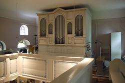 Stölln, Dorfkirche, Prospekt.JPG