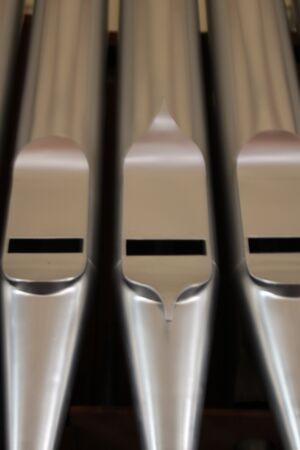 Staudernheim, ev Kirche, Orgel, Pfeifen 2.JPG