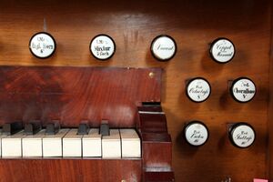 Staudernheim, ev Kirche, Orgel, Register 2.JPG