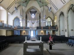 Stuttgart, Stiftskirche (Hauptorgel), Innenraum.JPG