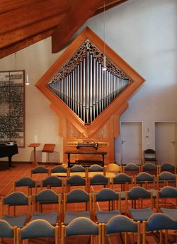 Tübingen-Waldhäuser Ost, Dietrich-Bonhoeffer-Kirche (2).jpg