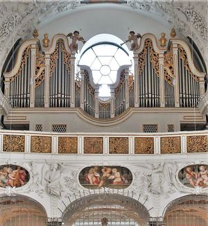 Tegernsee, St. Quirinus.jpg