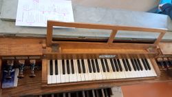 Ternitz Dunkelstein Spieltisch.jpg