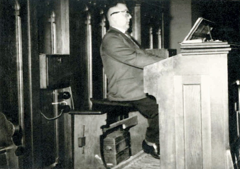 Datei:Theley, St. Peter (Ehemalige Walcker-Orgel) (2).jpg