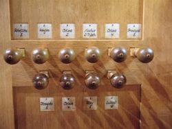 Timmendorfer Strand, Waldkirche, Register.JPG