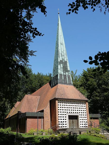 Datei:Timmendorfer Strand, Waldkirche.JPG