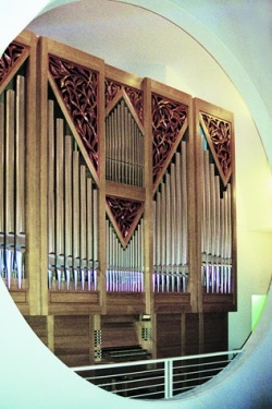 Tokyo Sibuya Church Orgel2.jpg