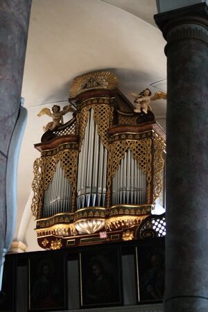 Traunkirchen Maria Krönung Orgel.JPG