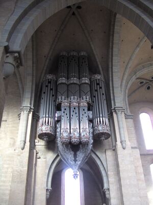 Trier Dom St.Petrus Hauptorgel (4).JPG