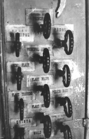 Vilnius Domenikanerkirche Registertafel.jpg