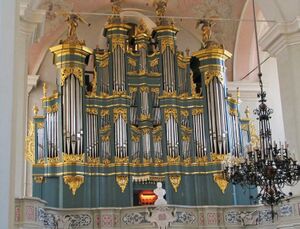 Vilnius Universitätskirche Prospekt von oben.jpg