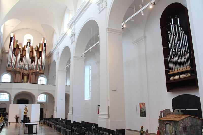 Datei:Würzburg, Augustinerkirche, Kirche, Innenraum 2.JPG