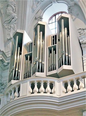 Würzburg, Dom St. Kilian (Querhausorgel).JPG
