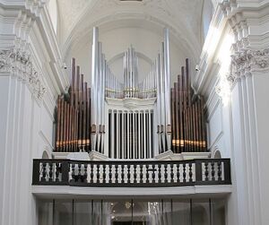 Würzburg, Neumünsterkirche, Orgel.jpg