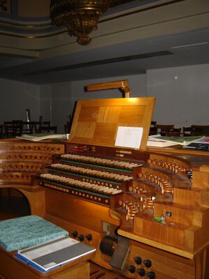 Weimar, Herderkirche Spieltisch.jpg