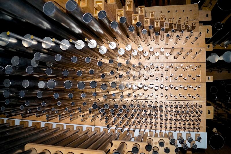 Datei:Wels Heilige Familie Pfeiefenwerk.jpg