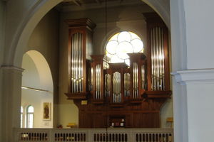 Wien-Döbling, Klosterkirche zur Hl. Familie, Prospekt.jpg