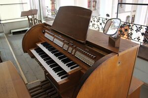 Wien-Währing, St. Josef, Spieltisch.jpg