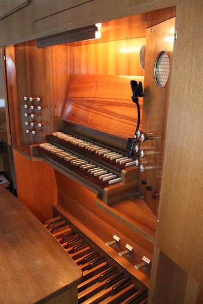 Datei:Wien Berge Karmel Oberkirche SP.jpg