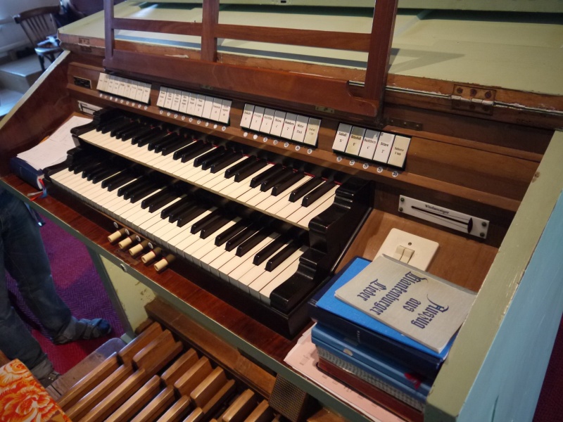 Datei:Wilkau, Kreuzkirche, Spieltisch.JPG