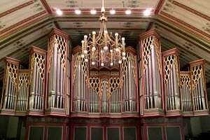 Zürich St. Peter und Paul kath Orgel2.jpg